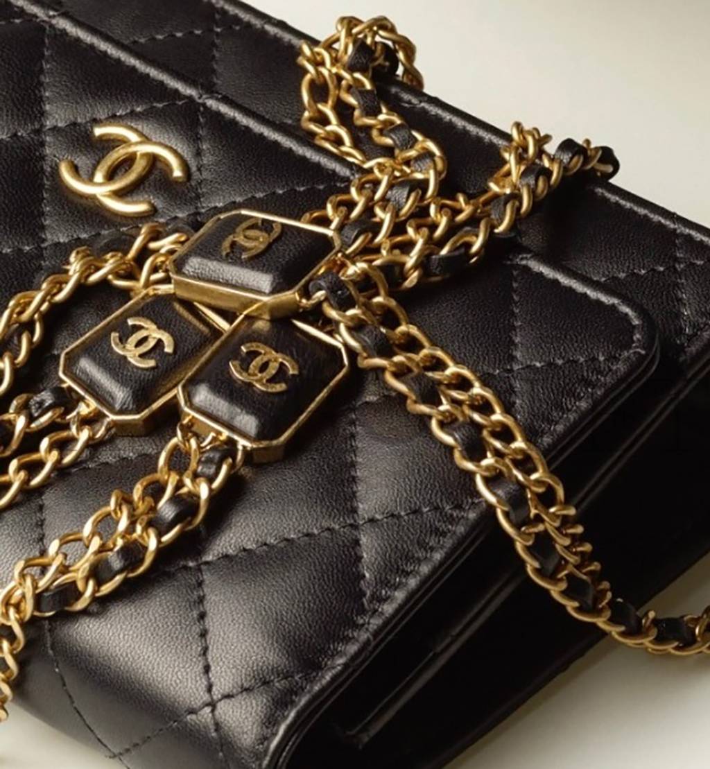 Ch*el wallet on chain ap2923 b08815 94305 (19.2*12.3*3.5cm)